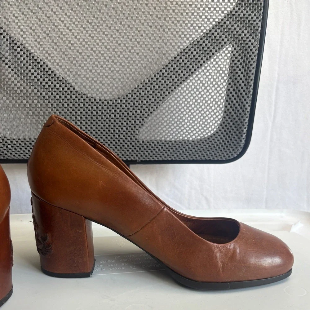Pikolinos Pumps Womens 8.5 Brown Leather Embroidered Floral Block Heel Round Toe